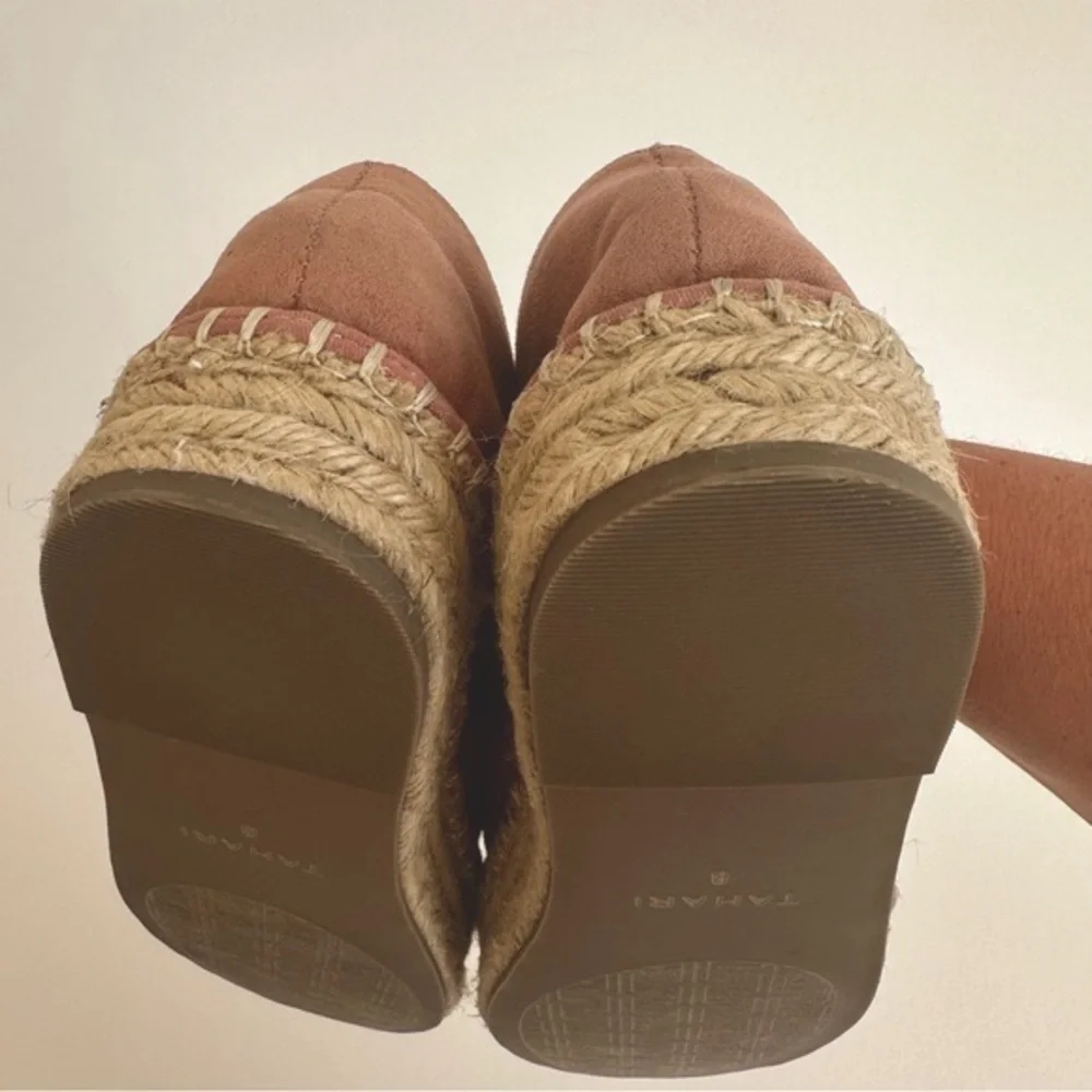 NEW Tahari Brooklyn Pink Faux Suede Cuban Gold Chain Platform Espadrilles Size 8